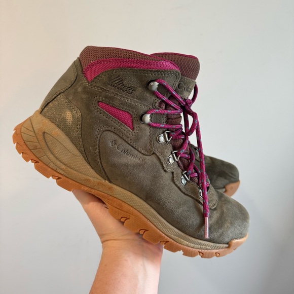 Columbia Women’s Newton Ridge Waterproof Amped Hiking Boots Green Size 9.5 - Picture 2 of 7